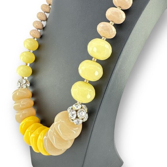 Chunky Graduated Lucite Beads with Rhinestone Spacer Womens Necklace - Picture 3 of 7